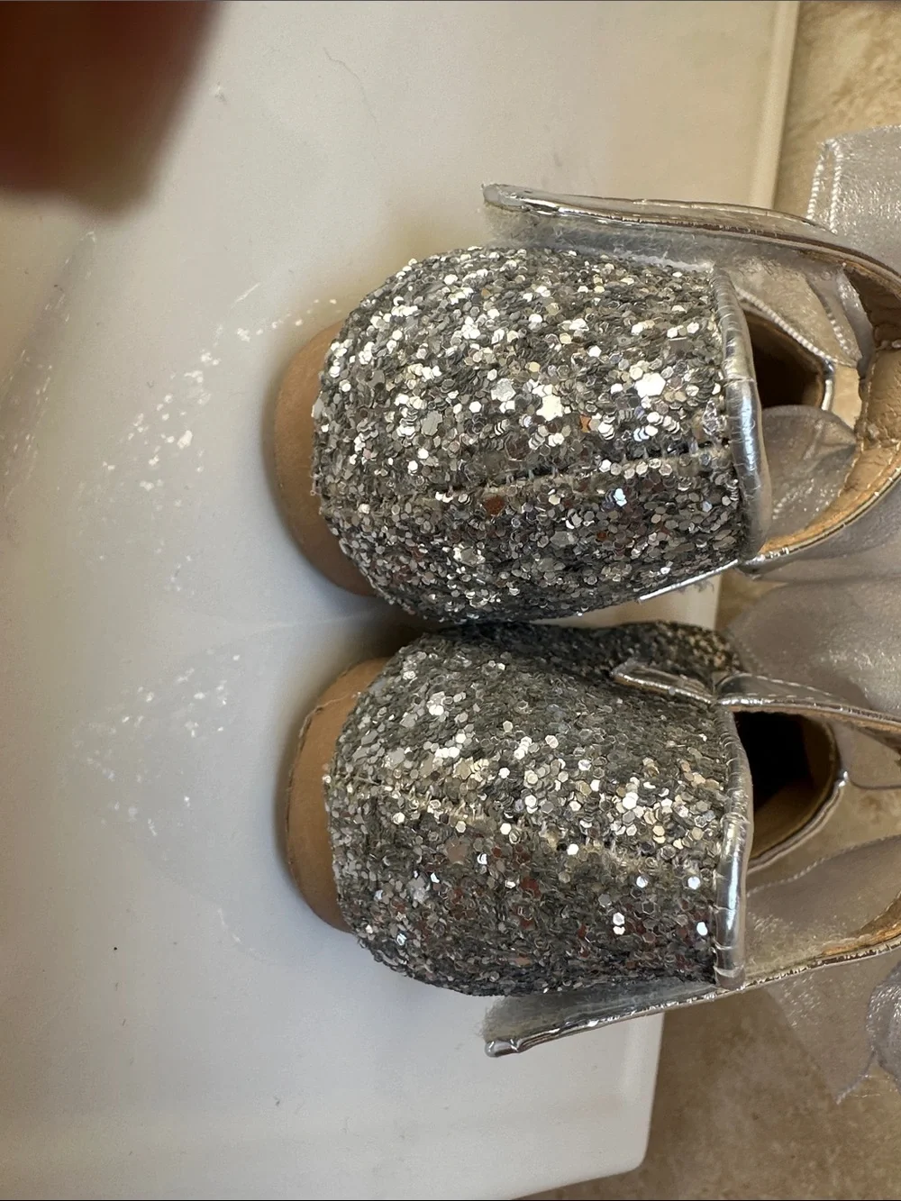Holiday Silver Glitter Bow Dress Shoes for trendy Toddler size 7 by Thee Bron